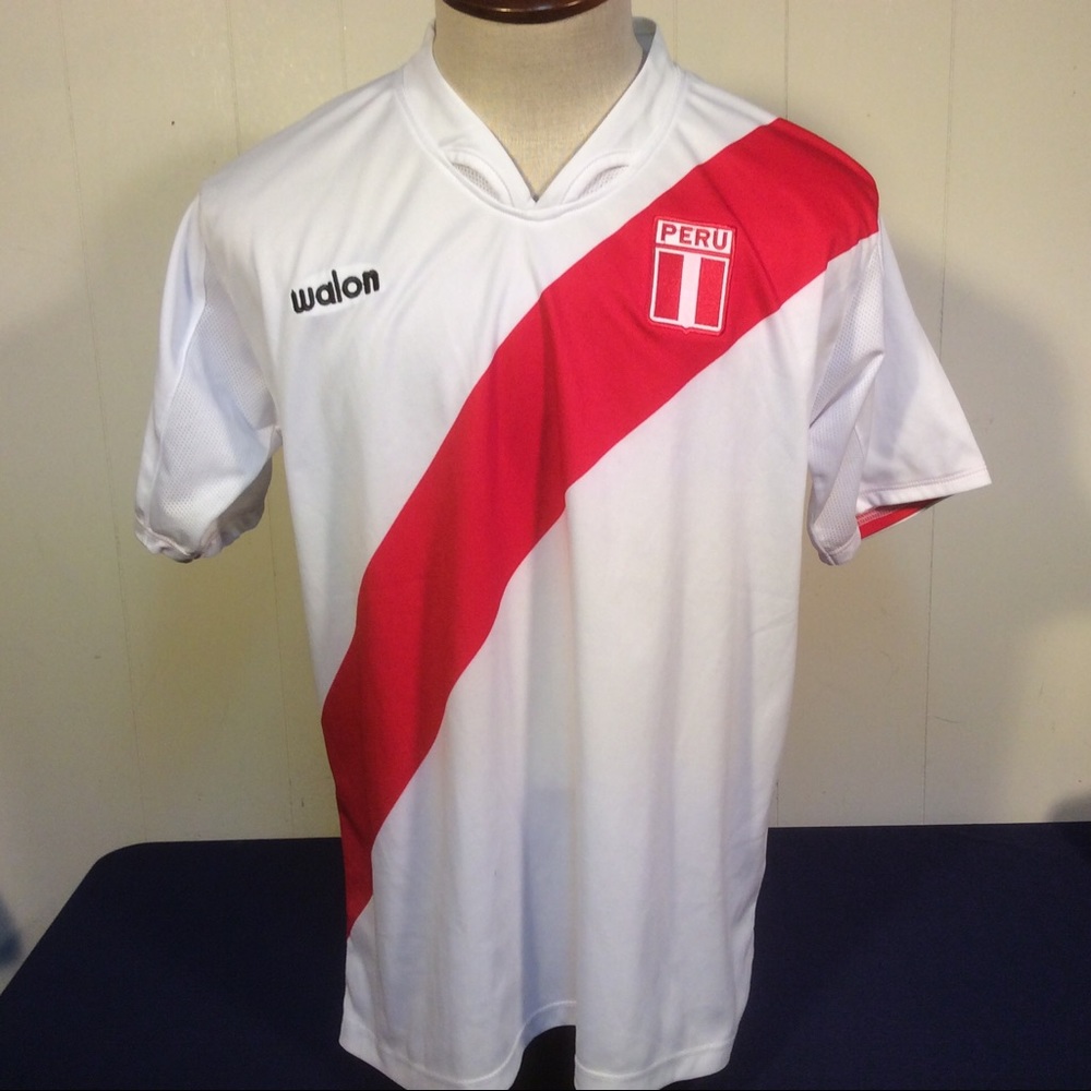 Peru Soccer Jersey Walon Red And White  Mens size large